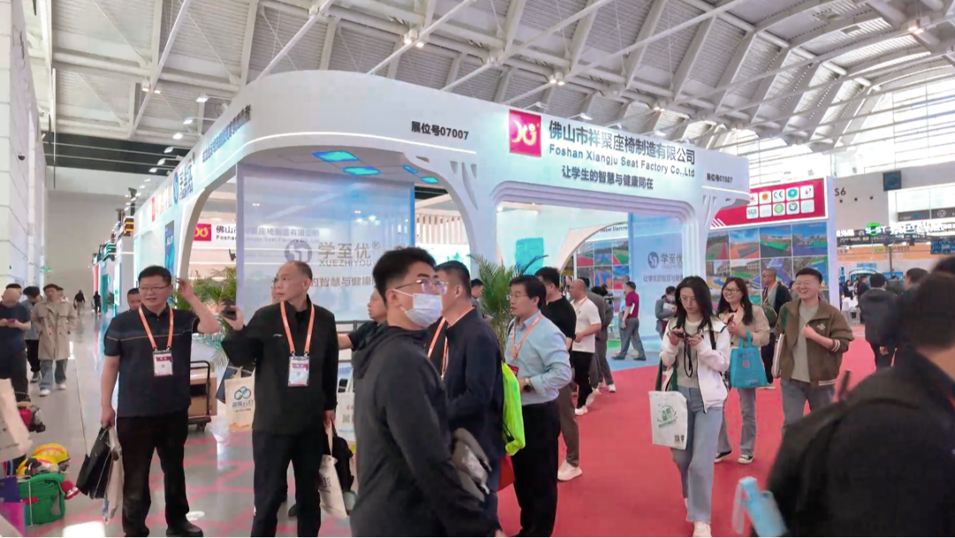 直击展会首日！与祥聚科创共赴第85届中国教育装备展示会(图2)